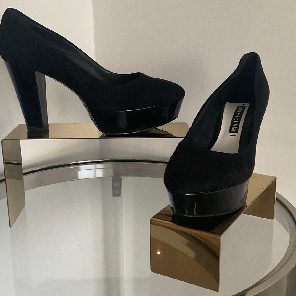 Alice+Olivia Black Suede and Patent leather Platform Heels sz 37